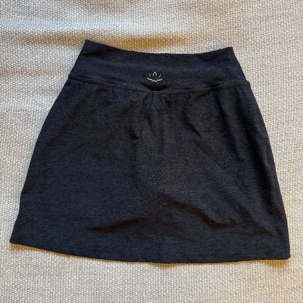 Beyond Yoga Move It Spacedye Athletic Skort in Darkest Night - Size Small - Picture 3 of 8